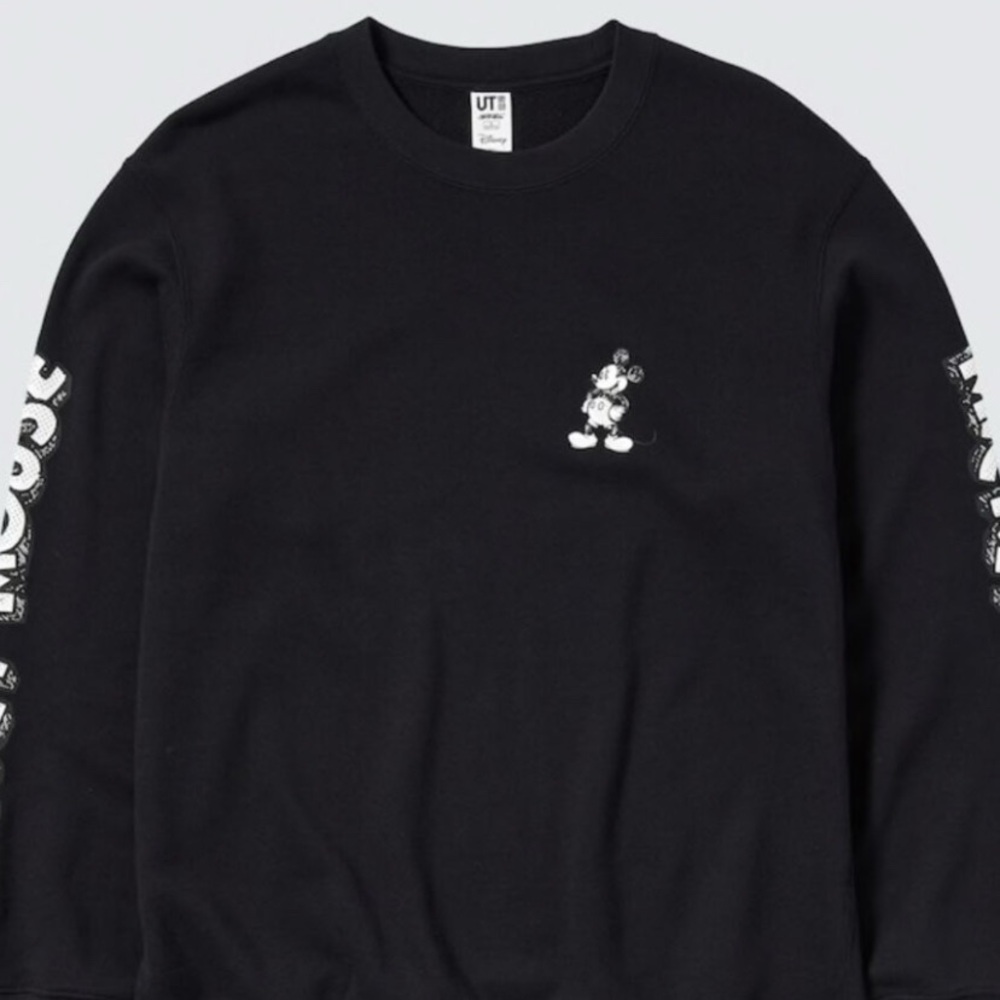 Uniqlo Sweater Adult Black Long Sleeve Disney Mickey Mouse